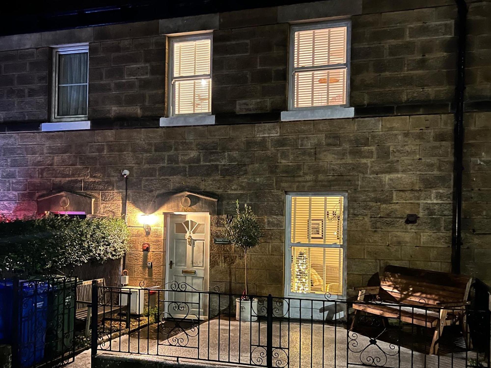 Darton Cottage 惠特比 外观 照片